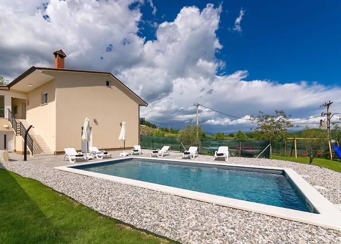 Butoniga Nature アパート